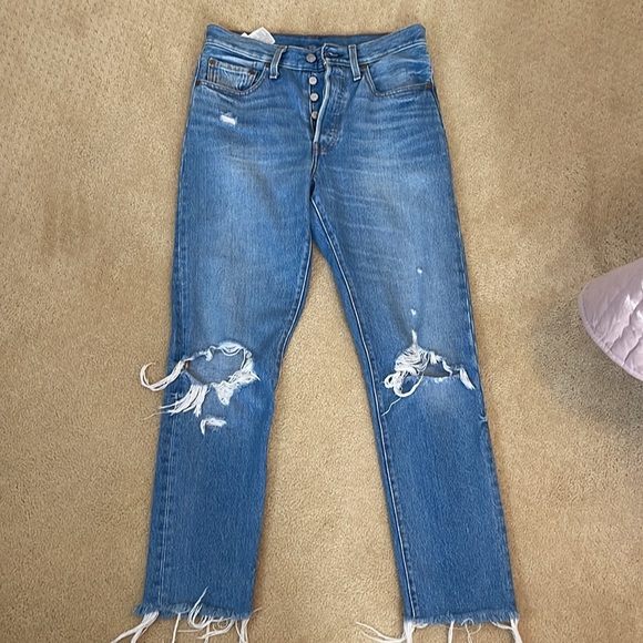 Levi’s 501 Skinny Jeans in Old Hangouts Wash 27 - Picture 2 of 7